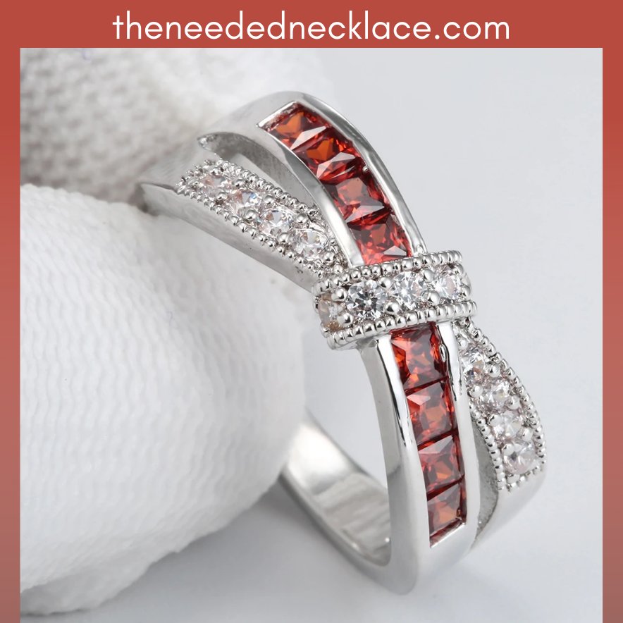 NecklaceNeeded's tweet photo. Birthstone styles for January include:

#GARNET https://t.co/qNwgJvMlcc