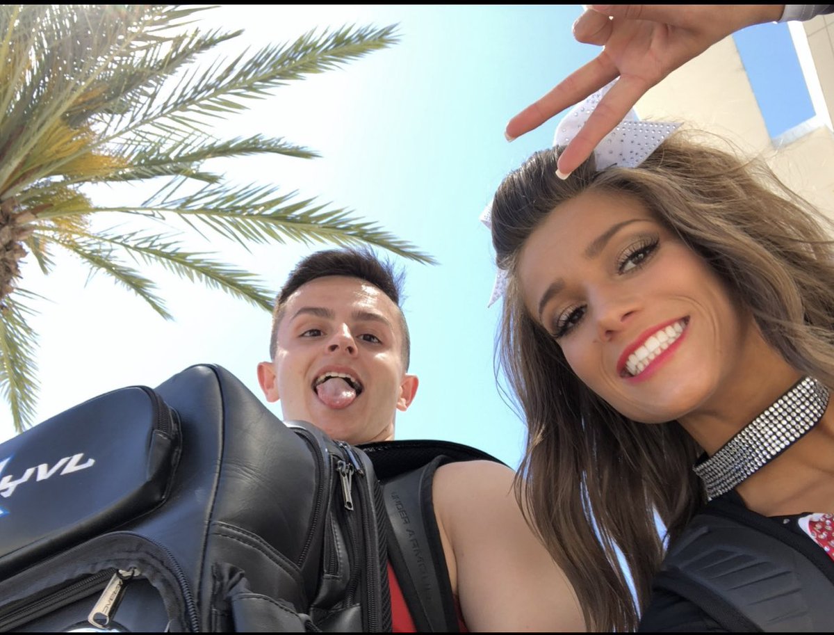 MorganSimianer's tweet photo. Walking to compete in Daytona with @AustinBayles 🥺 #pspopquiz https://t.co/5LZxoUkql1