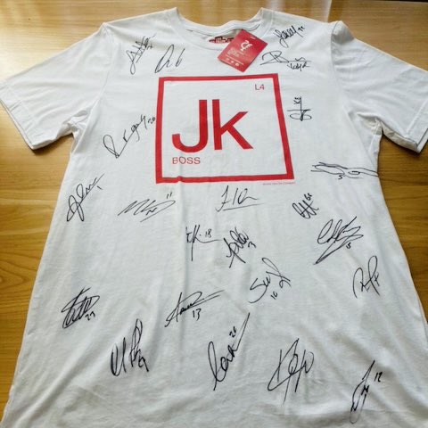lovefollowconqr's tweet photo. Great shot from Richard Davies. The whole league winning team signed our JK Boss tee!
Send us your pics with #lovefollowconquer and weโll repost them Reds! https://t.co/CcBw3ckZNr
