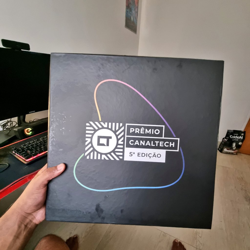 diegosousabyte's tweet photo. Olha só o que #pingou aqui na minha casa. A quinta edição #premiocanaltech é a minha estreia como jurado e eu não poderia estar mais honrado em fazer parte de um júri técnico tão admirável! @canaltech + https://t.co/R6uYI3xzpN