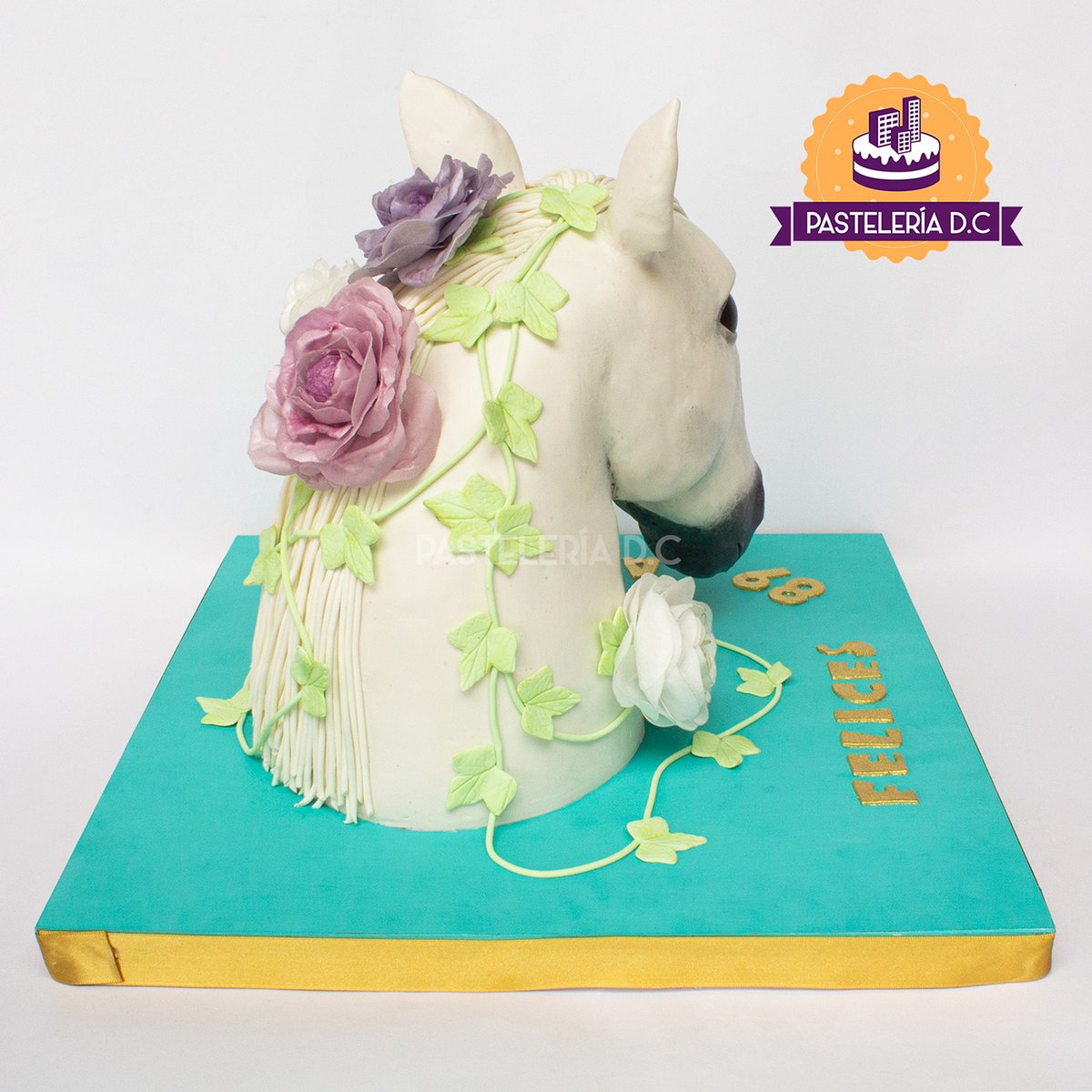 Pasteleria_DC's tweet photo. Amamos hacer esta torta esculpida en 3D con forma de busto de un caballo.

¡Tú también puedes aprender a hacer el pastel de tus sueños!
Entra a https://t.co/Ylt2KOd7jK
para ver nuestras próximas clases.

#PasteleriaDC #PasteleriaBogota #Tortacaballo #horseCake https://t.co/FVxNhYpTSW
