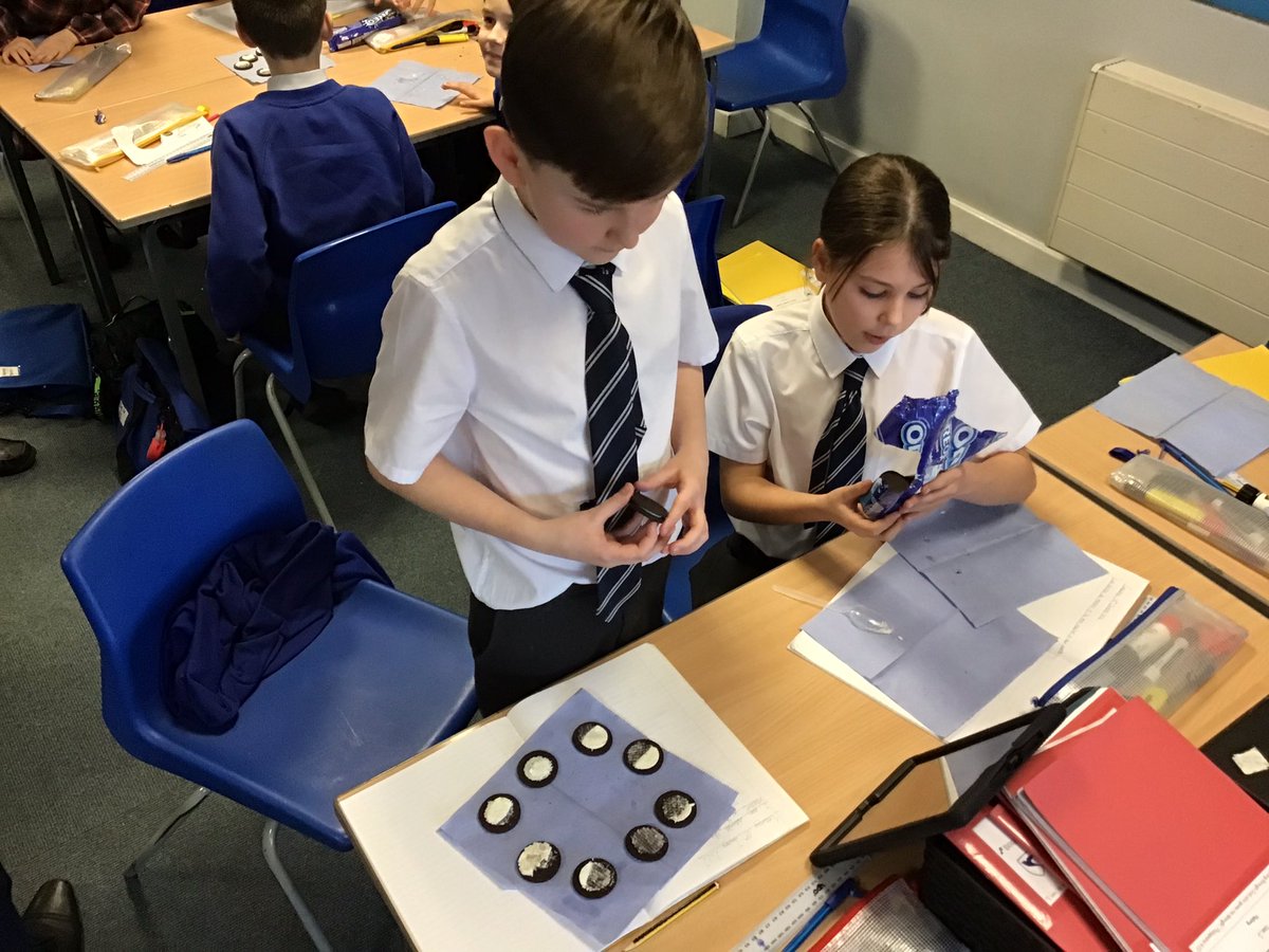 crontony5's tweet photo. Exciting start to our space topic in Year 5! We’ve had lots of fun learning about the planets and the moon by using some creative modelling. 🪐 🌝 🌏 🌞 
@crontonceschool @LDSTEducation https://t.co/GtfnUPdOW5