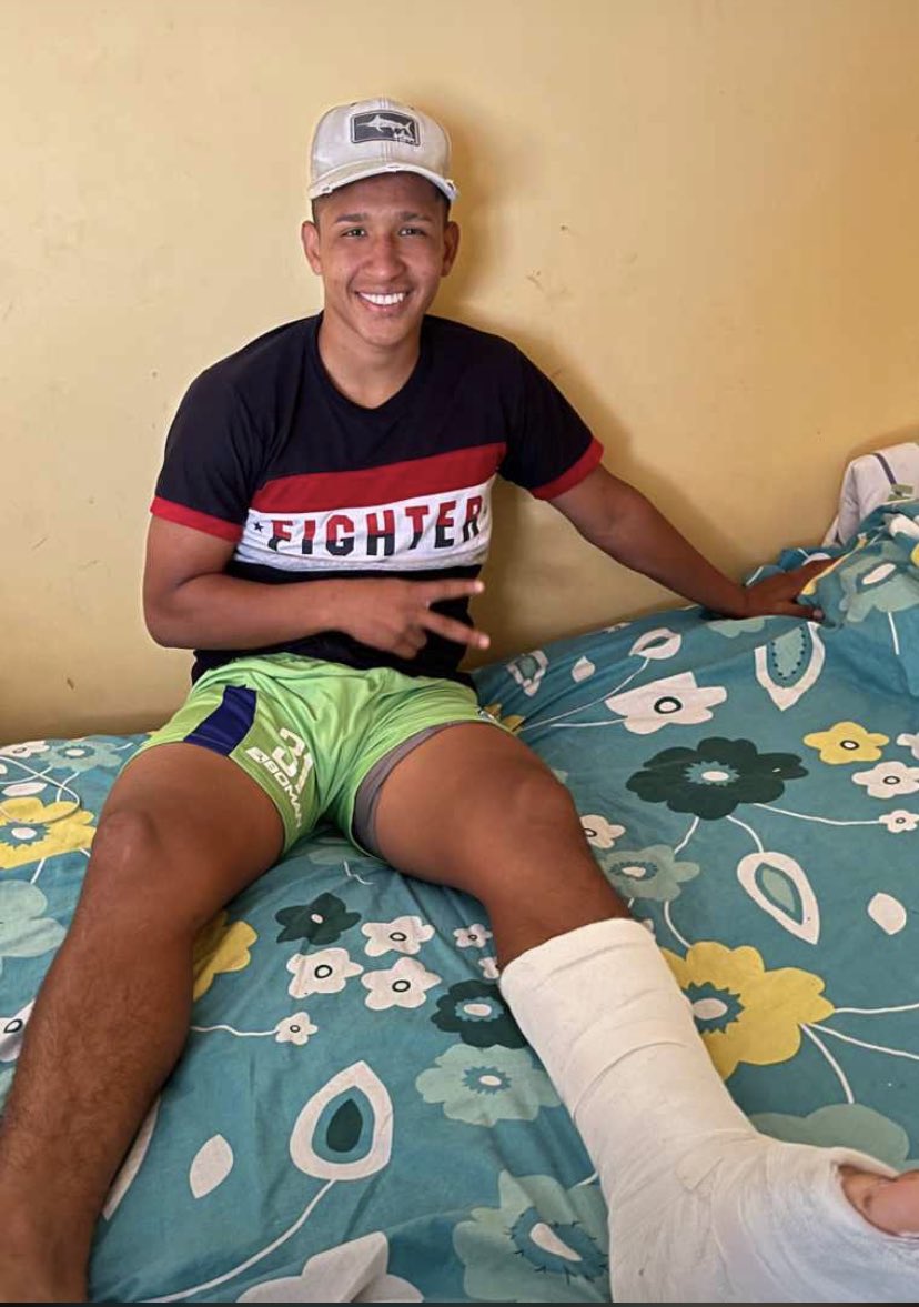 jg3gavilanes's tweet photo. Goleador de la reserva #VictorAlvarez jugador de #Macara lesionado 🤕, presenta un esguince de tobillo, 3 semanas de para aproximadamente. https://t.co/YY8EtPJrLe