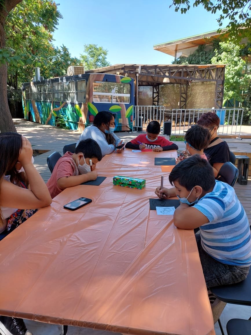 TurismoECentral's tweet photo. Hoy nuestros pequeño@s centralin@s, 😉disfrutando del Taller de grabado infantil en Matucana 100 https://t.co/o9HukI6OJZ