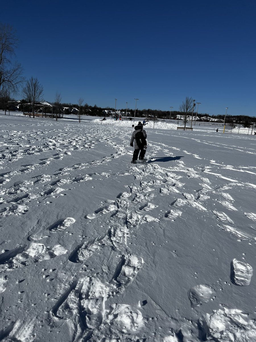 BathPS_LDSB's tweet photo. And thatโs a wrap on our first day backโฆsnowshoeing our way into tomorrow! #thanksSAC #snowshoes #getoutside https://t.co/Z73IUvWECy