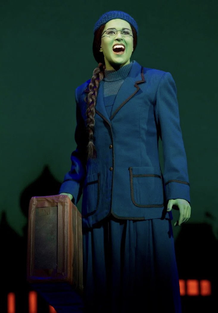 codeartorg's tweet photo. This #TechNewsTuesday, we’re sharing Carla Stickler’s 🔙 to #Broadway story!
Carla, a current #SoftwareEngineer, was called back into the role of Elphaba in #Wicked amidst cast shortages earlier this month. 💚
We love how she is inspiring girls to love both #STEM and #Theatre https://t.co/NE8Adsc9kN
