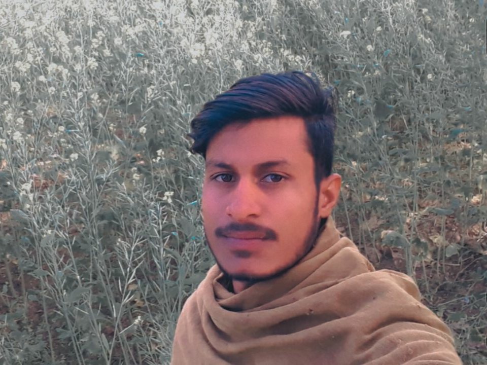 sonumee51453561's tweet photo. सर्दियो के समय सुबह सुबह #सरसो के खेतों मे  
गुमता हुआ है।
#hello_winter
#farmer_life
#farmer_is_god
#No_farmer_No_food https://t.co/Y77QuZgPp0