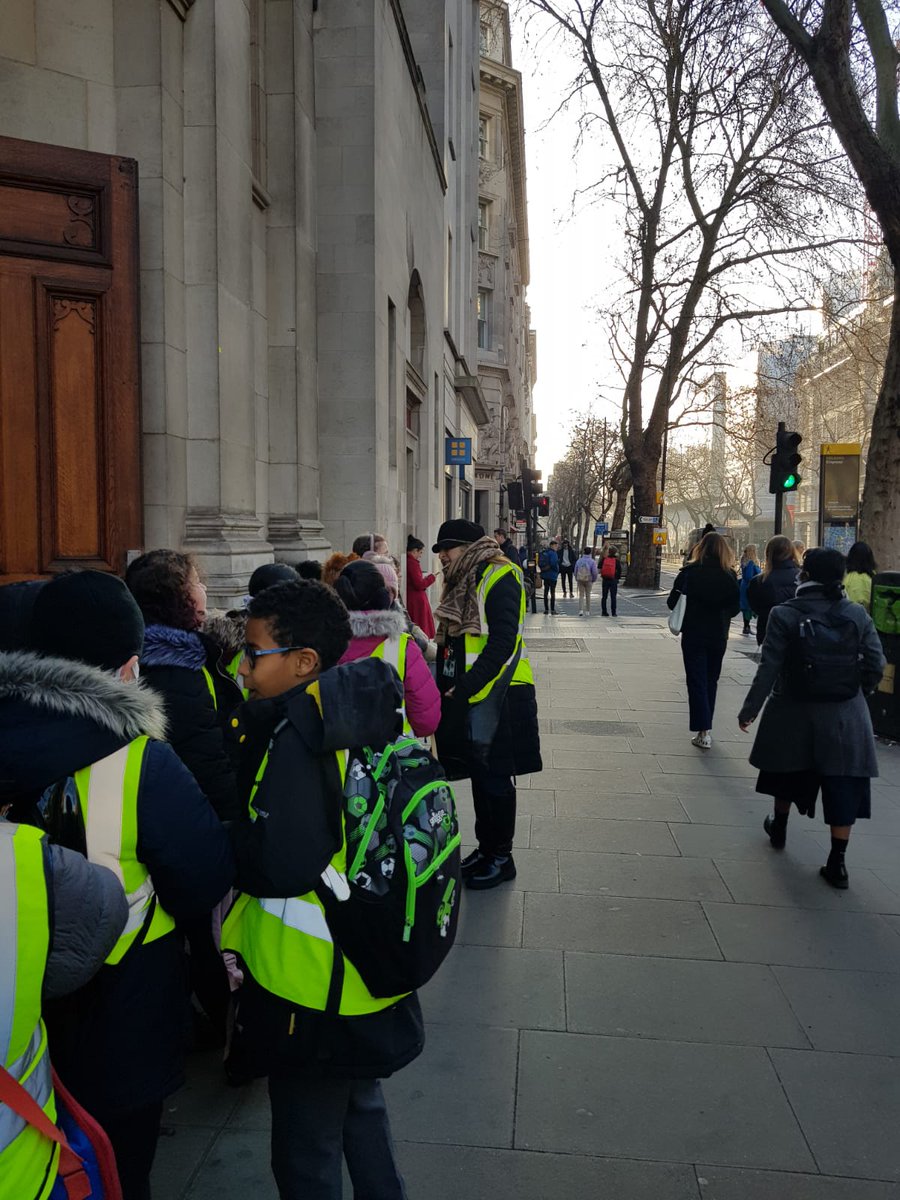 FirsFarm_Sch's tweet photo. 6H had an educational (and exciting) day out in central London visiting the Royal Courts of Justice where they learnt all about the judicial system and the law. A big thank you  to Martin Forde QC who took time to talk to our children and offered to come and speak to them. https://t.co/vVjt5MzRFu