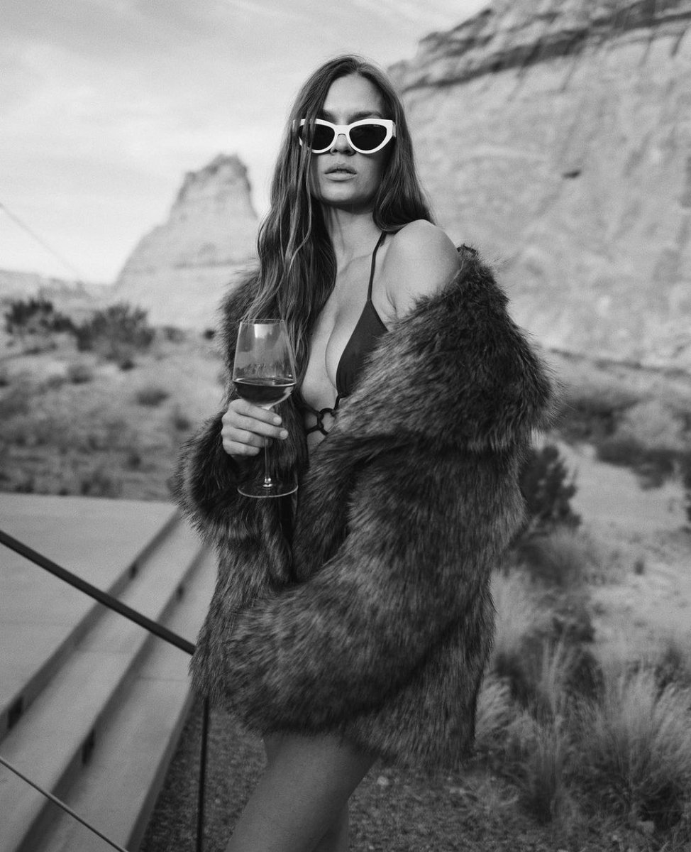 So good to see @Elisabet_Taken celebrating the early polls that show she might just become the new Prime Minister.