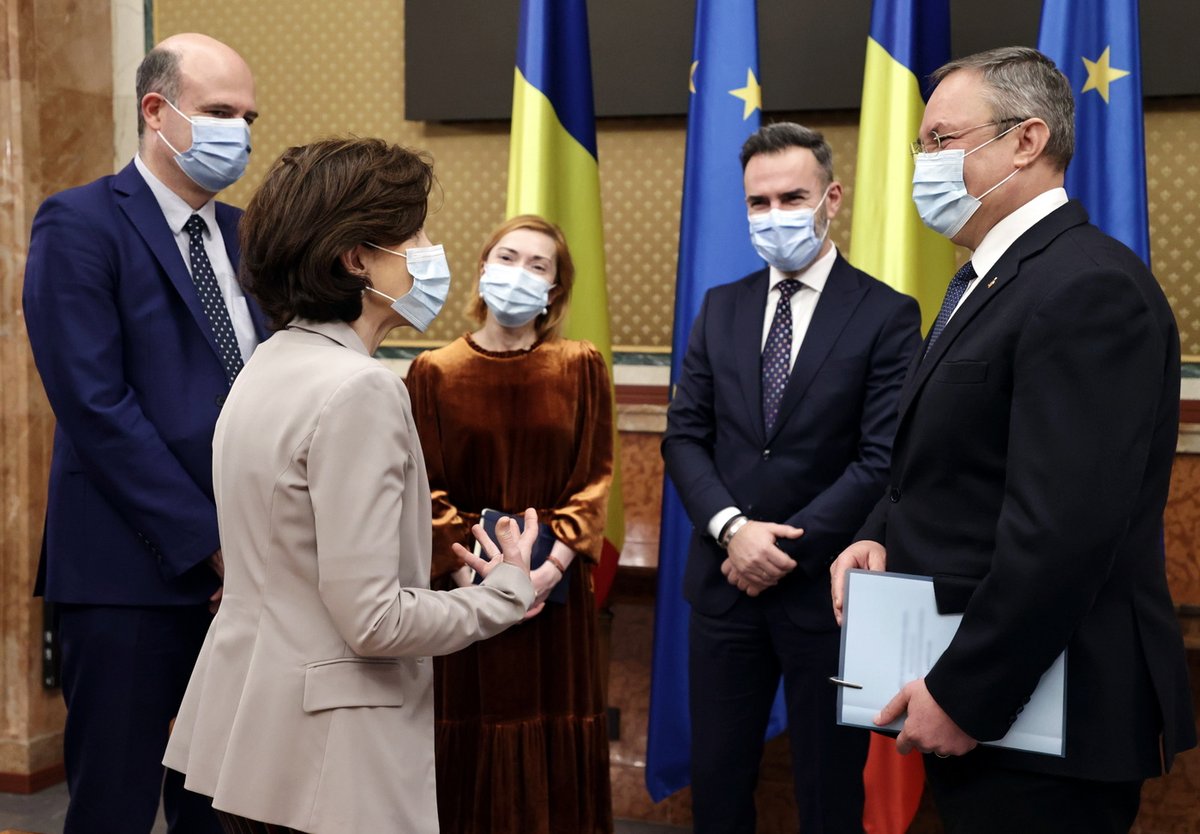 Prim-ministrul <a href="/NicolaeCiuca/">Nicolae Ionel Ciucă</a> a primit-o pe ambasadoarea Franţei la Bucureşti, <a href="/laurenceauer/">Laurence Auer</a>  Auer, în contextul exercitării de către Franţa a Preşedinţiei Consiliului UE. Discuţiile s-au axat pe cooperarea bilaterală strânsă şi dinamică în contextul avansării agendei europene.