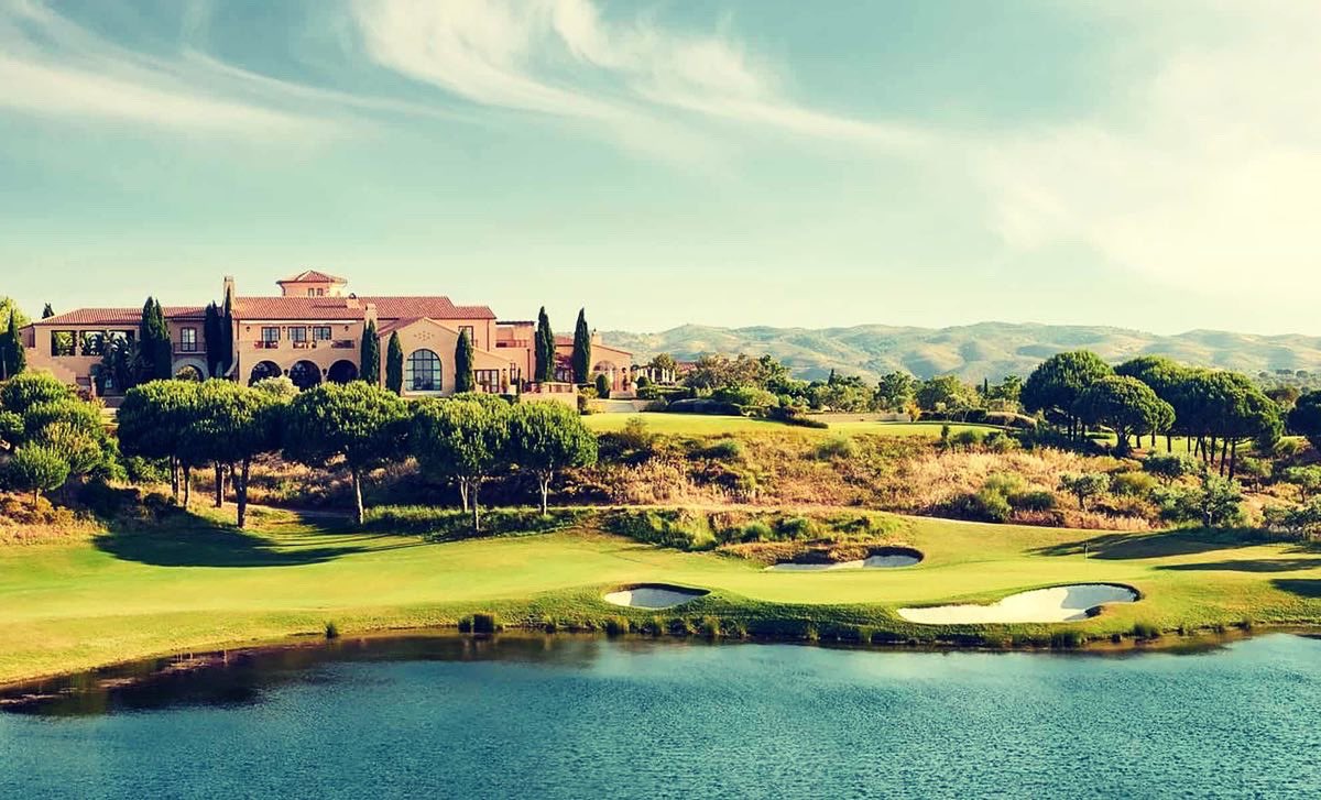 NickLofty's tweet photo. I am very proud to announce that I will be moving to @MonteReiResort , Portugal in 10 days to join the great team as assistant golf professional 🏌🏻‍♂️ I am very grateful for the opportunity and I look forward to the next chapter of my life #No1CourseInPortugal @griff169 🇵🇹  ⛳️ 🌞 🏌️‍♀️ https://t.co/8a3mxMxUBj