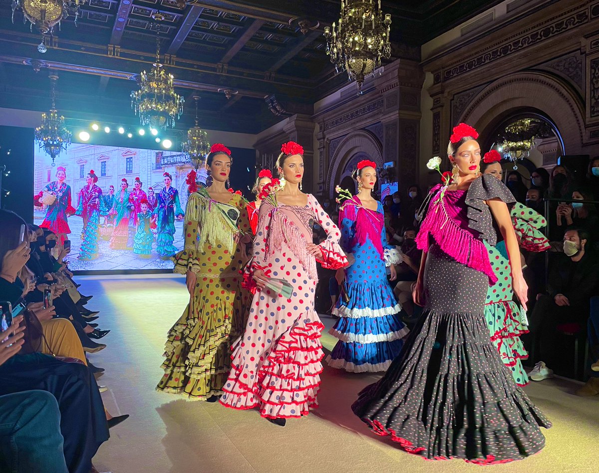 perollan's tweet photo. La moda flamenca despierta: We Love Flamenco 2022. Felicidades @lasanchez https://t.co/O7oSAHcY6z