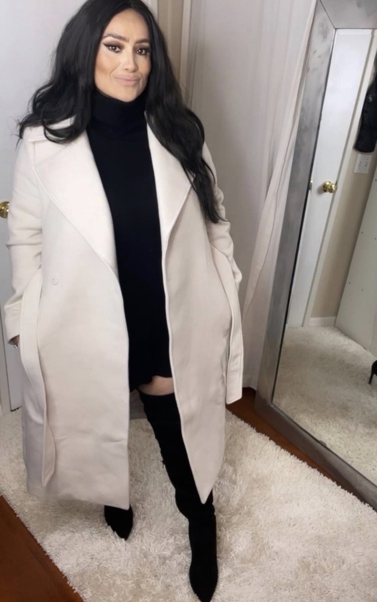 itsluisastyle's tweet photo. #outfit #outfits  #outfitoftheday #styleinspo  #style #stylish #LOOKBOOK #winterfashion #fashionstyle #fashion #fashionista #motd #makeup #beauty #beautyaddict #Coat #bootsaddict #SOTD #styling #blogging #blogger #Bloggers #Blogs #howto #twitter #WINTER #sweaterweather #dress https://t.co/oZycK9dcXz