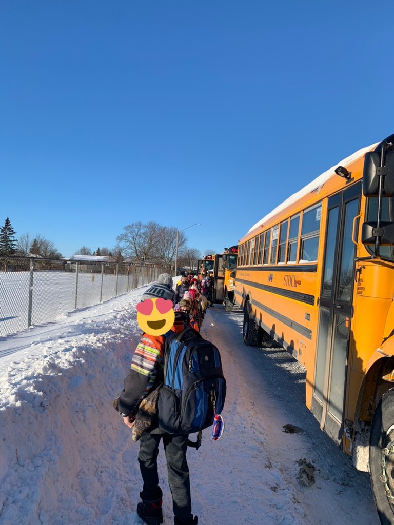 A beautiful day for the return to in-person learning <a href="/AVPS_LDSB/">Amherstview PS</a>!😎
Me to Ss coming off the bus:
Welcome back!
S: Welcome back to you too.
Kids are the best! ❤️ #connection #ygk