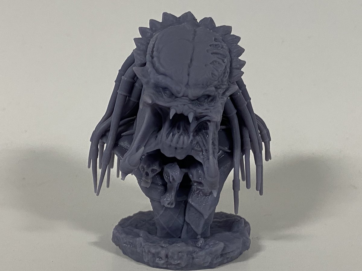 SirTanninator's tweet photo. I #3dprinted this #predator bust a couple of weeks ago, but I didn't get the time to clean it up until today. I haven't glued it together yet as I want to clean a bit more around the mouth area, but otherwise it printed really well. Here's the link: https://t.co/ORmilV0hVe https://t.co/afdplQHlfC