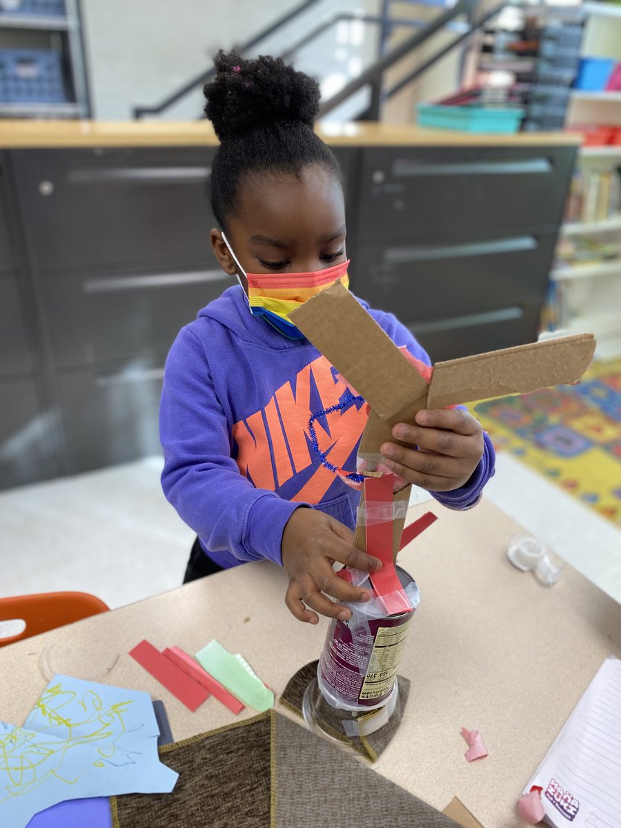 sciowamakers's tweet photo. Students at Children &amp; Family Urban Movement designed and built structures to help take care animals during the cold weather. ⁦@CFUM_DSM⁩ https://t.co/CVN6SIykF2