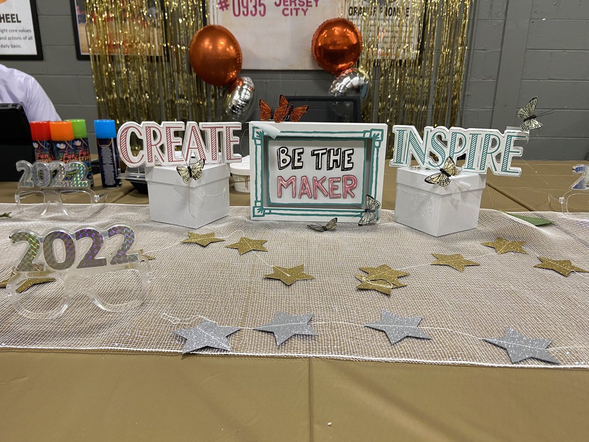 Maira_THD's tweet photo. LeadIN-2022 PROM Day!! A special, special THANK YOU! 🧡to our Resilient and Resourceful presenters in sharing their life’s journeys…Thank you! We are all born in our times to live and love strong, inspire, create and pay it forward, and having faith in God Almighty!!🌹🌞 https://t.co/KbZIgQMUA9