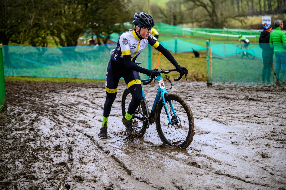 Gregor riding his last National Junior CX  race for the season at Skipton, onto u23 next season, got to love the Kona Major Jake, thanks for the picture <a href="/ManDownMedia/">ManDown Events</a> <a href="/konaworld/">Konaworld</a>