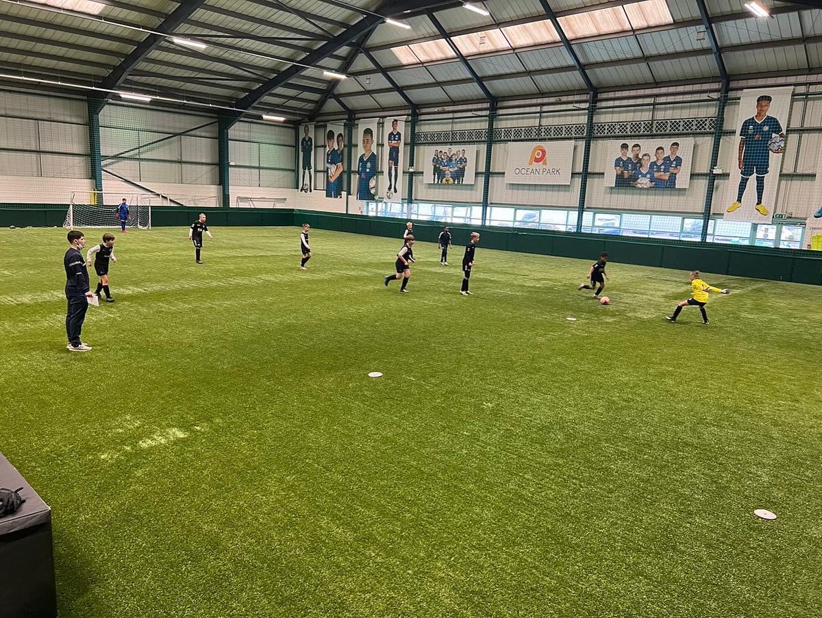 Diolch to <a href="/evenlodeps/">Evenlode Primary</a> , <a href="/SullyPS/">Sully Primary School</a> , <a href="/StDavidsCiWPrm/">St David's CiW Prm</a> , <a href="/marlboroughpri/">Marlborough Primary</a> ,<a href="/tredegarvillecw/">TredegarvillePrimary</a> and <a href="/GlanYrAfonPS/">Glan yr Afon Primary School</a> for attending today’s Primary Fives qualifying festival. 
Some great football on display &amp; great to see a lot of County players involved. Well done all! <a href="/WSFA_InterAssoc/">WSFA County/Regions</a>