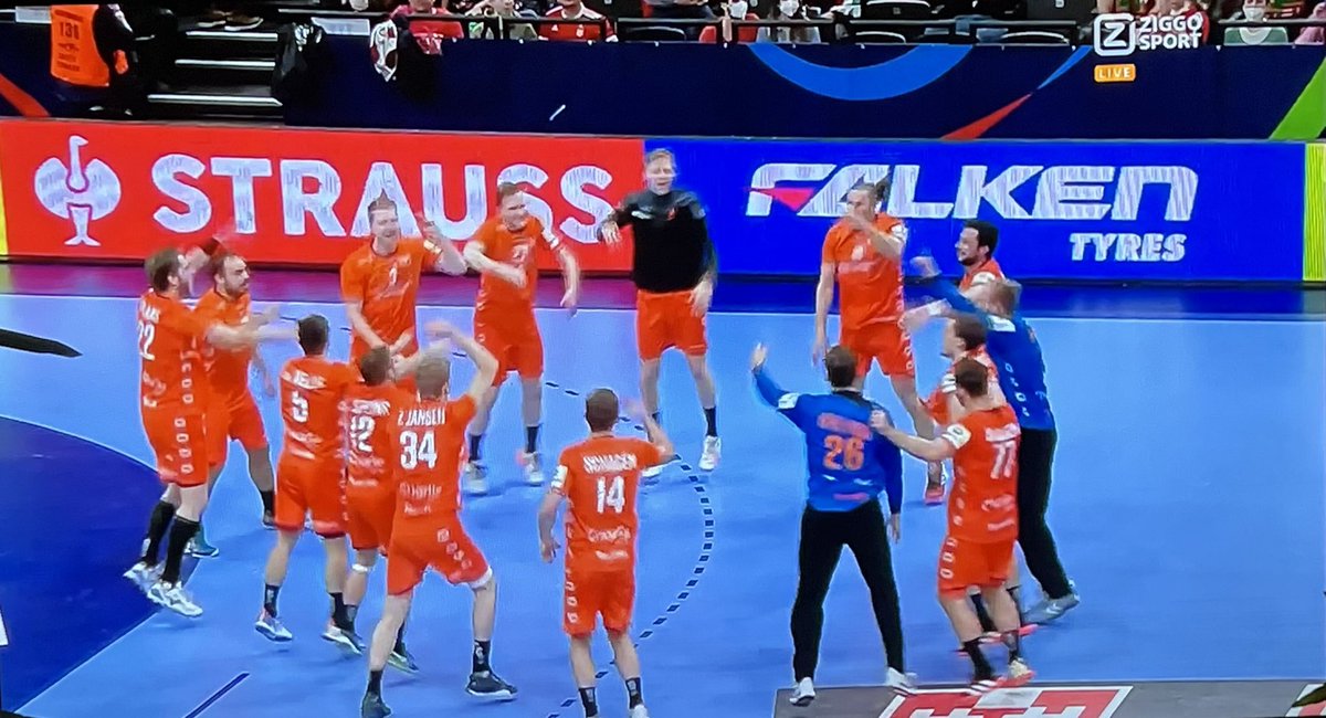 <a href="/Handbalheren/">TeamNL Handbalheren</a> <a href="/Handbal_NL/">Handbal Nederland</a> schrijven historie. Hoofdronde EK! Proficiat mannen! Genieten #trots