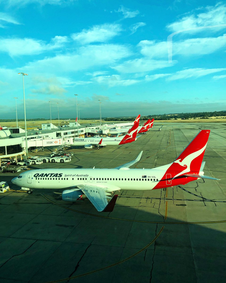 dr_tmac's tweet photo. After 2+ years, it’s a glorious sight! #Homebound #Qantas #FlyingRoo https://t.co/wgb2JlT8gl