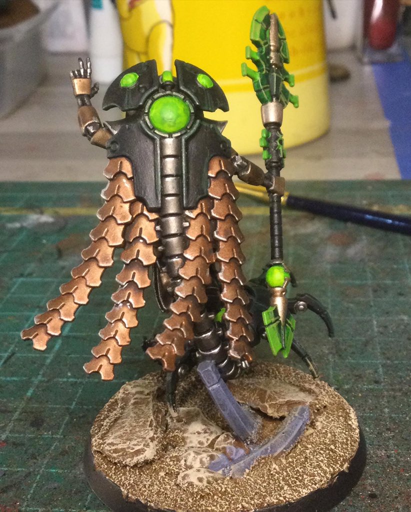 tiffanyszoneuk's tweet photo. Not much left to do on this Cryptek. I’ll finish it tomorrow as I’m going to settle down and watch The Martian. #warhammerimperium #warhammer40k #wathammercommunity #paintingwarhammer #necrons #cryptek #szarekhandynasty #paintingminiatures https://t.co/ImuYSvKUhI