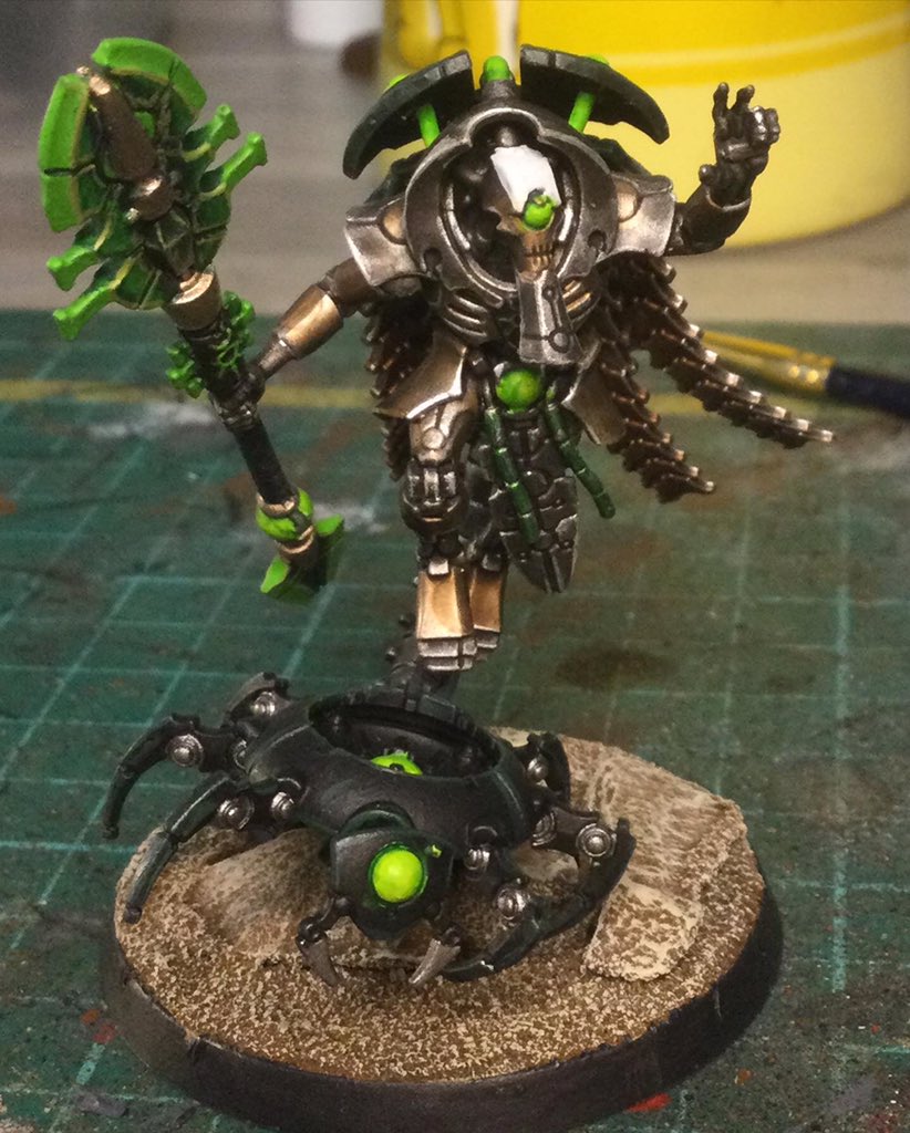 tiffanyszoneuk's tweet photo. Not much left to do on this Cryptek. I’ll finish it tomorrow as I’m going to settle down and watch The Martian. #warhammerimperium #warhammer40k #wathammercommunity #paintingwarhammer #necrons #cryptek #szarekhandynasty #paintingminiatures https://t.co/ImuYSvKUhI
