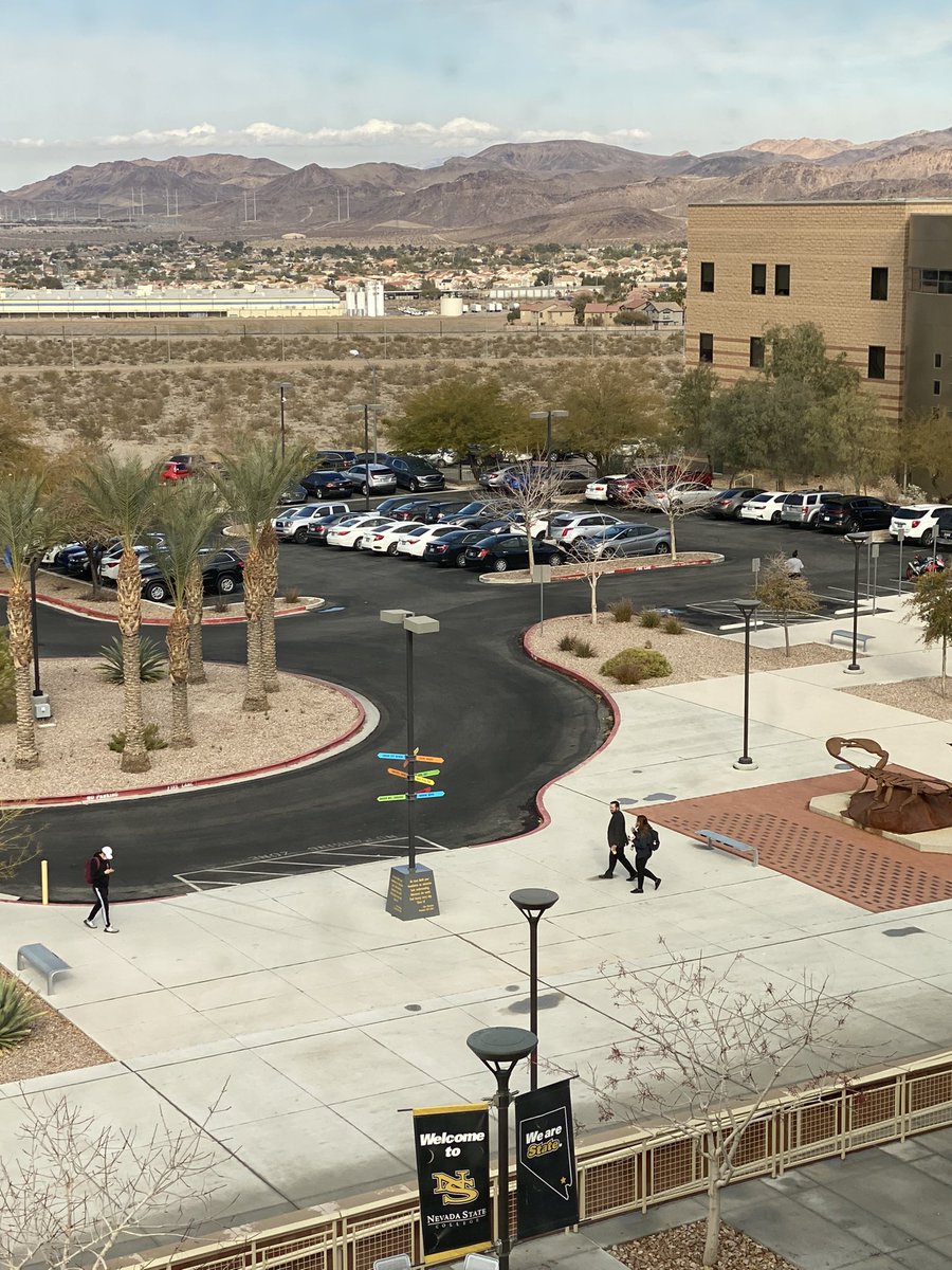 DrPollard_AACC's tweet photo. #BackandBold “Views” from my office for which I’m grateful: full parking lots @NevadaState! 💛🖤🦂 https://t.co/DxJnNVhWPY