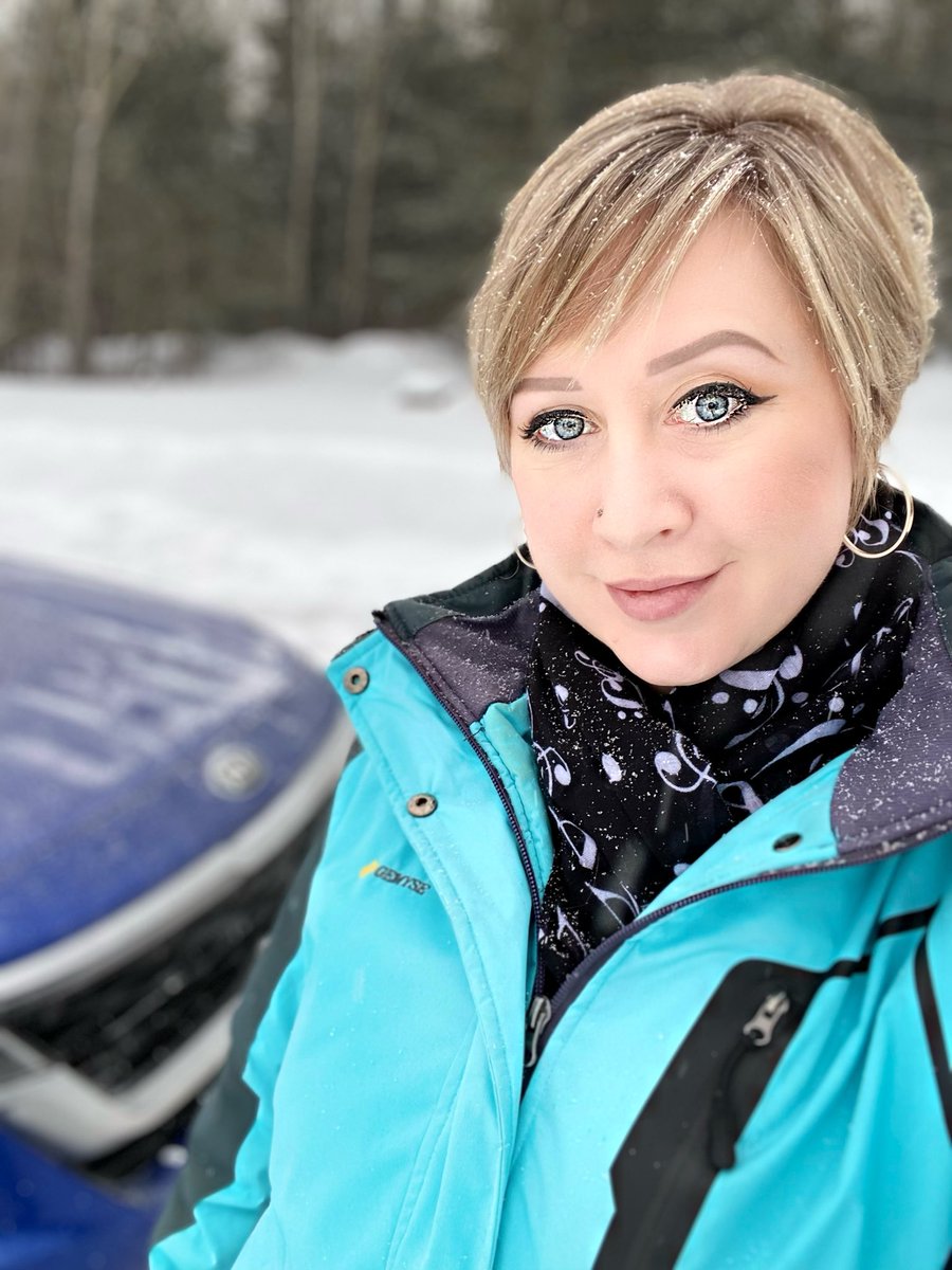 ChristinaKottm2's tweet photo. The photographer behind the lens. Cold and snowy morning. #HobbyPhotographer #Artist #Woman #Canadian #Alberta #snow #Winter #iPhonePhotography #outdoors #OutExploring #me https://t.co/UD3uqs4HoE