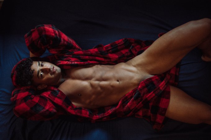 damn its getting cold 🥶... I need a cuddle buddy, any takers 😈? https://t.co/unraLRkXKR<a href="/tag/fitness"class="tags"><span>#fitness</span></a><a href="/tag/fit"class="tags"><span>#fit</span></a><a href="/tag/cockslap"class="tags"><span>#cockslap</span></a><a href="/tag/masc"class="tags"><span>#masc</span></a><a href="/tag/uncutcock"class="tags"><span>#uncutcock</span></a><a href="/tag/chacales"class="tags"><span>#chacales</span></a>