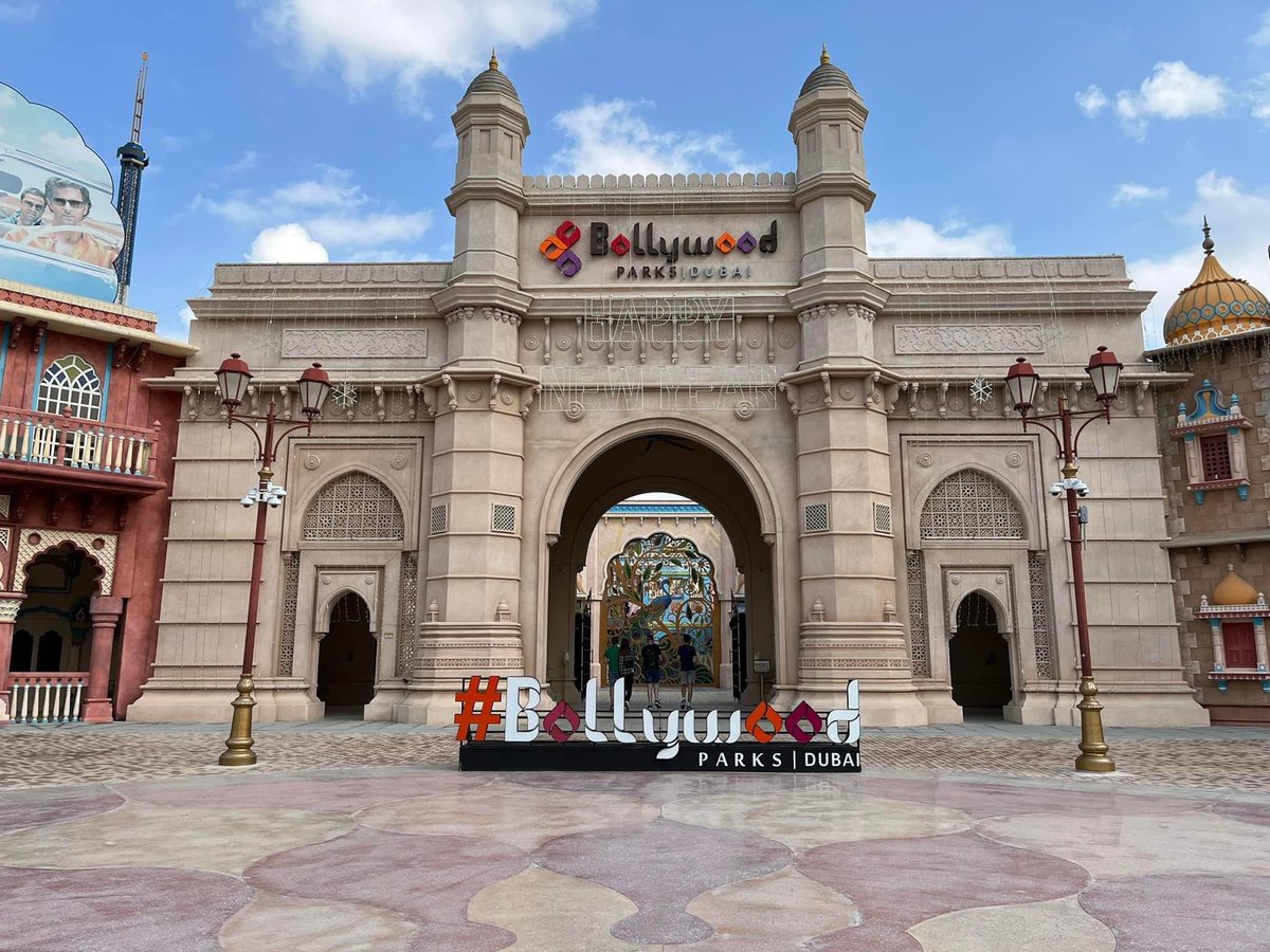 coasters_world's tweet photo. It’s been a week since we returned from the UAE and we can look back at an amazing trip! We visited 6 theme parks, 3 water parks and various cultural activities with a fantastic group of people. An experience we will never forget! #Themetour https://t.co/OfYLKF3aa6