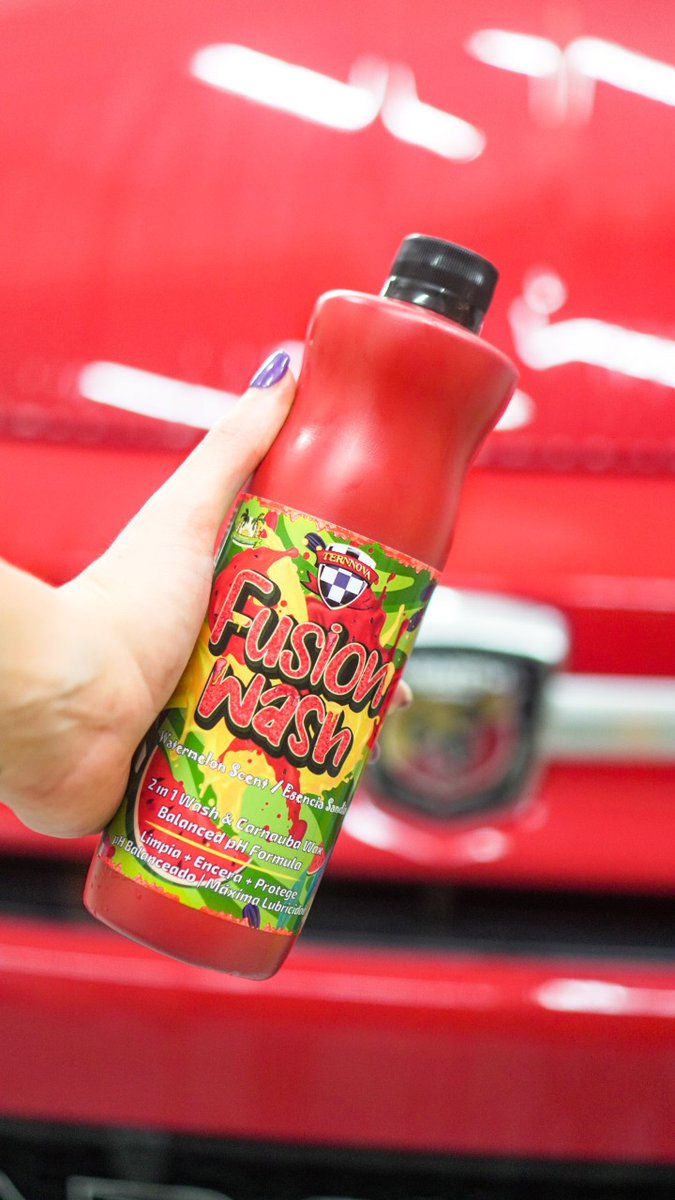 ternnovaok's tweet photo. Y presento al nuevo integrante de la familia! Nuestro shampoo con cera de carnauba Fusion Wash ✨ 

Limpia de manera eficiente y a la vez da brillo a tu vehículo, todo en un solo paso 🔥

Una locura. https://t.co/S2lNgszDIp