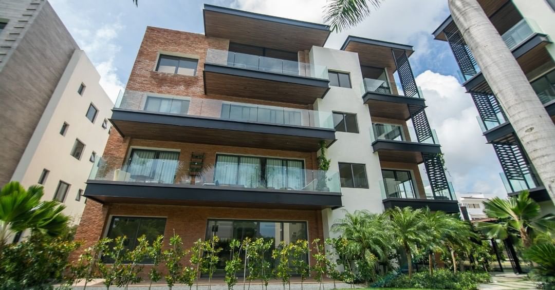 UnaraGroup's tweet photo. A new residential concept in the area, where luxury mixes with comfort and enjoyment in a relaxed atmosphere. Five apartment buildings four levels each with private lobbies and elevators that will have apartments of one, two and three rooms with large service areas, for a total https://t.co/ETUe7oNM9r