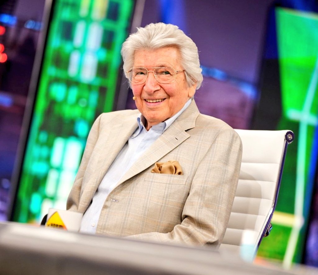 #MAlejandroEH
Me ha encantado este señor, qué calidad, qué ternura, qué bondad.
Suerte la vuestra <a href="/El_Hormiguero/">El Hormiguero</a> 
Gracias por traérmelo a casa... ❤️