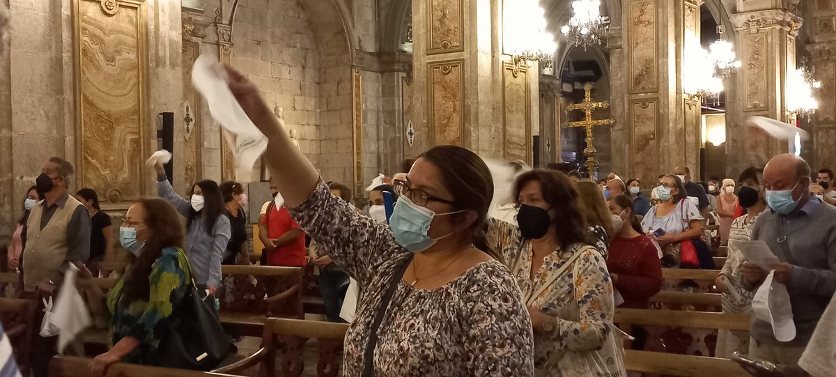 Adiós #VirgenDeFatima te atesoramos en el ♥️... cuantos abrazos maternales, cuanto consuelo en tu oración, seguiremos atentos a la espera de tu Hijo, nuestro único Señor.