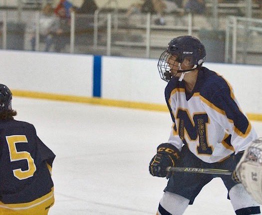 _BBSGFoundation's tweet photo. Meet Scholarship Recipient Andrew Renzi 🏒🙌 #HockeyTwitter #BBYHF 

“…We can’t thank you all enough, without your help this season, Drew would not have been able to play.  Thank you for the help, we are beyond grateful.”

~ The Renzi Family https://t.co/zx3nlmdLlp