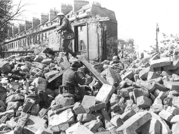 bathguidez's tweet image. Green Park Bath April 1942 after The Baedeker raids