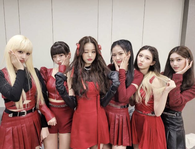 opa7_kb_'s tweet photo. 아이브 (IVE) ELEVEN [ 교차편집 ] / STAGE MIX https://t.co/xJpnhfvbf7 @YouTubeより朝の目覚めの素敵な癒し‼️
#IVE9thWin 
#iVe 
#ELEVEN9thWin 
#KPOP https://t.co/I1XBfFhfgz