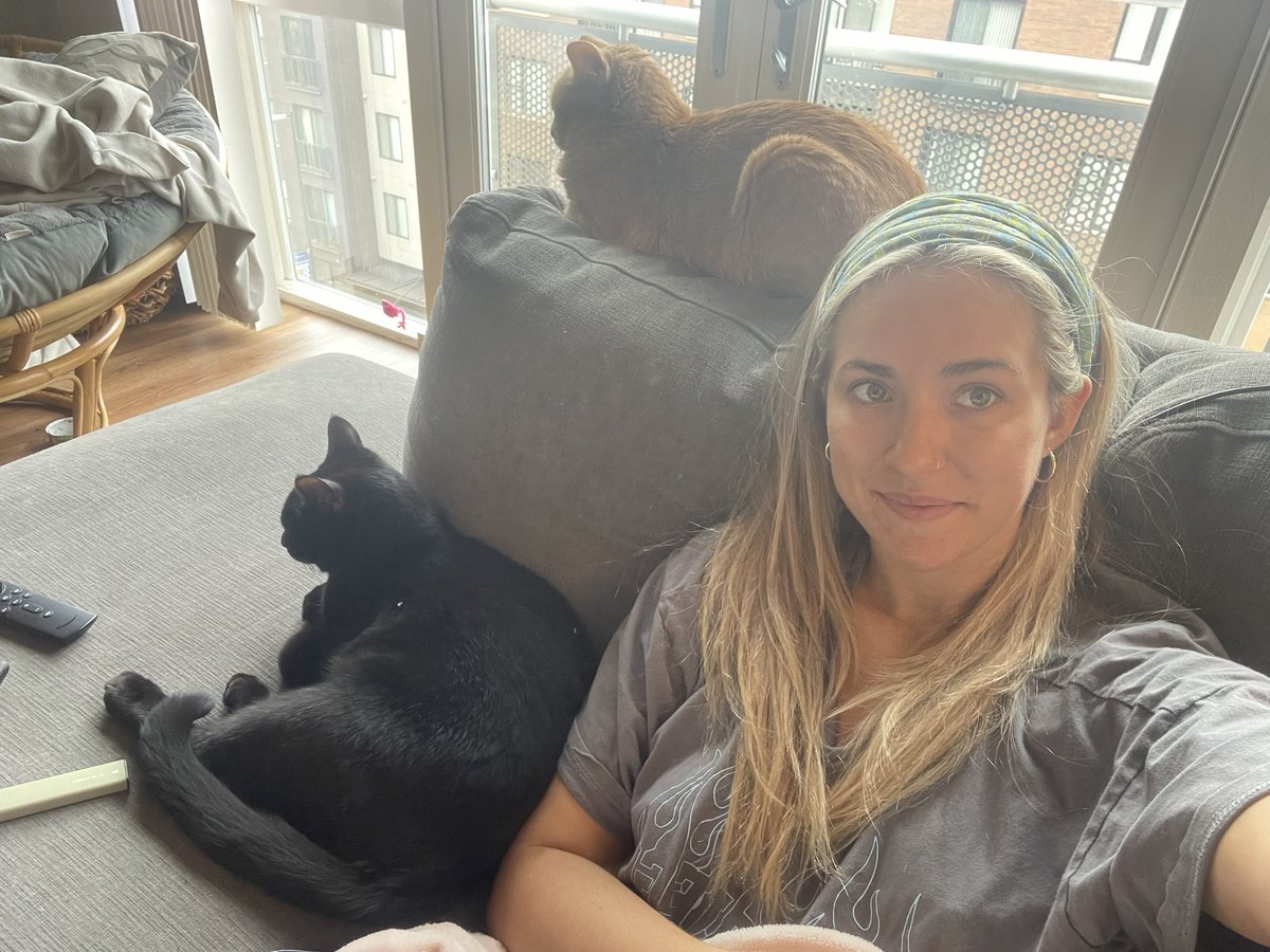 delalexander_'s tweet photo. i want everyone to be jealous of my work day https://t.co/zgQAkT8IcX