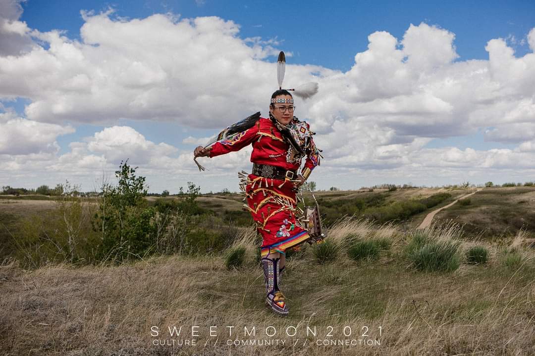 Very happy to be the model for @sweetmoonphoto community profile in @Sasktel's recent social media campaign! Keep Indigenous media platforms going! These platforms are earned! #decolonizemedia #IndigenousMedia