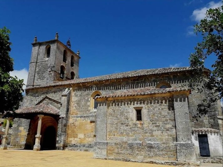 Feliz Noche <a href="/ArqueUbierna/">Centro Arqueológico de Ubierna</a> con la Iglesia parroquial de Montorio, Templo construido en el siglo XVII, de traza románica, mi Hada y yo Os Deseamos Amig@s.
Gracias por vuestros buenos Deseos y Ánimo.
Y, cualquier día de estos nos vemos por vuestra Merindad.
Abrazos y Besos...🧚‍♂️😎