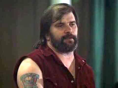 Walon turned 67 yesterday. Happy belated birthday to Steve Earle. Born: January 17, 1955, Hampton, VA. 