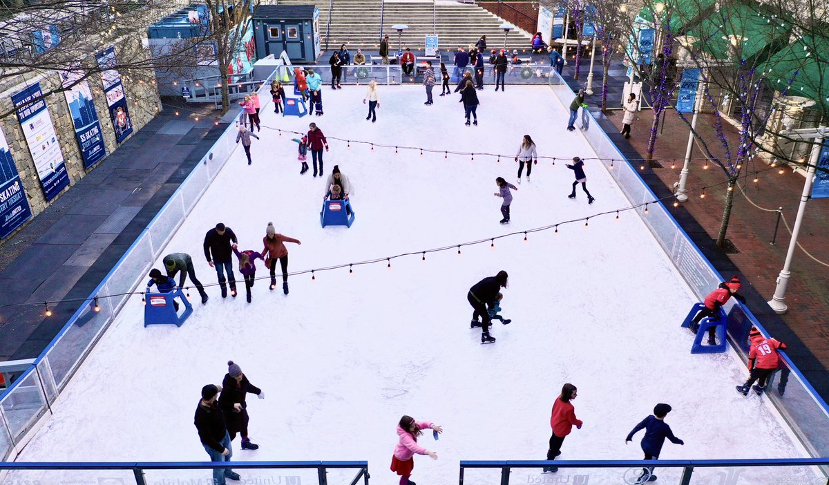 gvilleevents's tweet photo. That’s a wrap! ❄️ Thank you to all who contributed to a wonderful 2021-2022 @ucbi Ice on Main season. We’re already dreaming about skating circles around the rink in November 2022!

#gvilleevents #whatsgoingongvl #yeahthatgreenville #greenvillesc #iceonmain https://t.co/ZINocVplqD