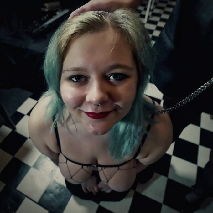 The sheer joy of being @KateTruu's pet on a leash 🥵🥵  20 minutes video of me being used, abused and played<a class="tags" href="/tag/katetruu">@katetruu</a>