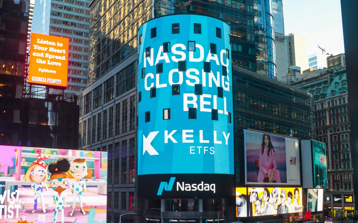 NasdaqExchange's tweet photo. 🧬 Kelly ETFs joins us at the @Nasdaq Closing 🛎️ celebrating 10 years of development &amp; the future of the CRISPR &amp; Gene Editing Technology ETF.

$XDNA is capitalizing on the next generation of healthcare by investing in companies disrupting the genomic and life science industries. https://t.co/V1dFnRmyAu