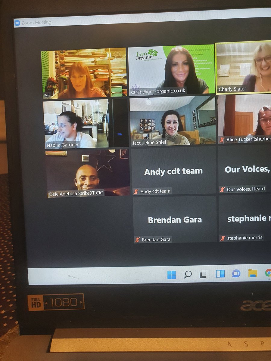 Great evening with #Solihull Youth Advisory Board ( YOBS) thanking Charly <a href="/urbanheardcic/">UrbanHeard</a> for being a great Chair and how fantastic to see Dele Adebola &amp; Jaqui from <a href="/Strike9Training/">Strike 9 Training</a> join us with multi sports and cycling offers .. what q great board we are building ❤