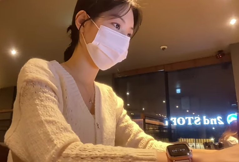 uhyunthinker's tweet photo. #UHYUN as cats, a short but needed thread! 🐱 https://t.co/hoFJM5eBXF