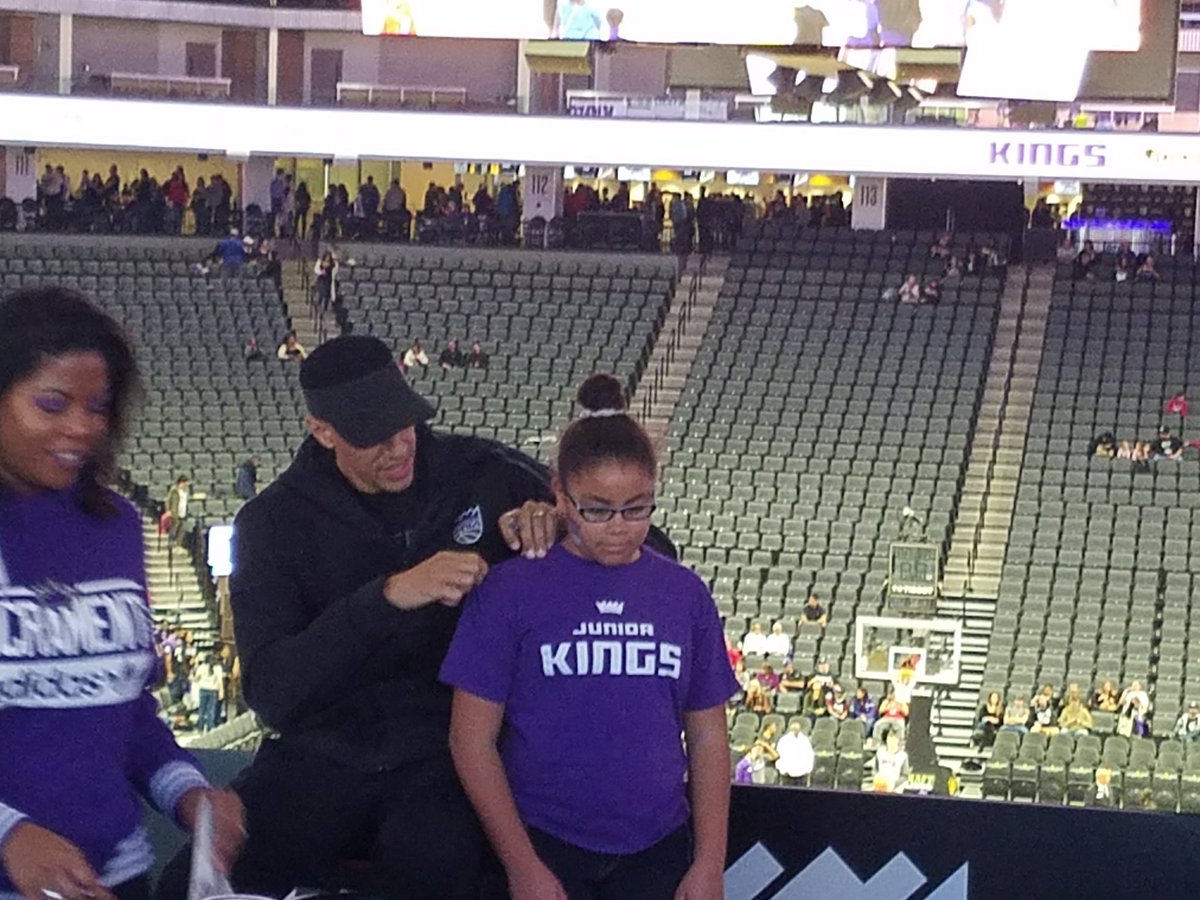 ogattack's tweet photo. @SacramentoKings @socios I cherish this Doug Christie autographed Kings shirt. @TheDougChristie https://t.co/nkO6lKbBf4