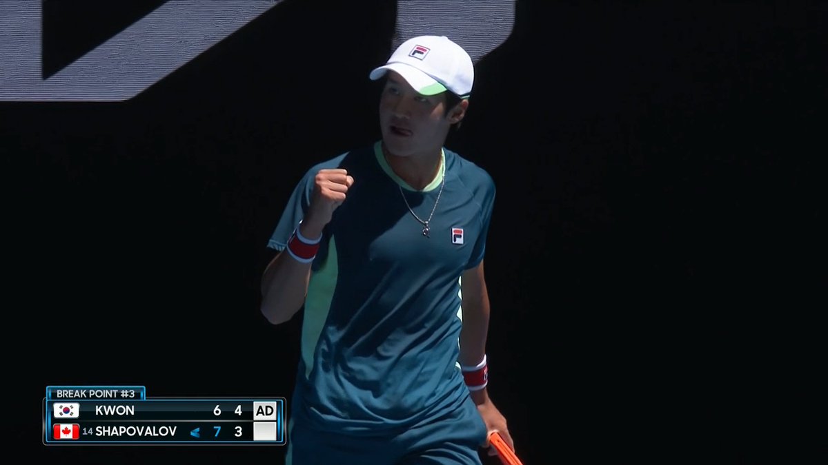 🎵Shapo Kwon Shapo Kwon, Let me rock you with 'come ons!' Let me rock you That's all I want to do' These two bozos have been shouting at each other the past few games, but Kwon just broke for *4-3 in the second.