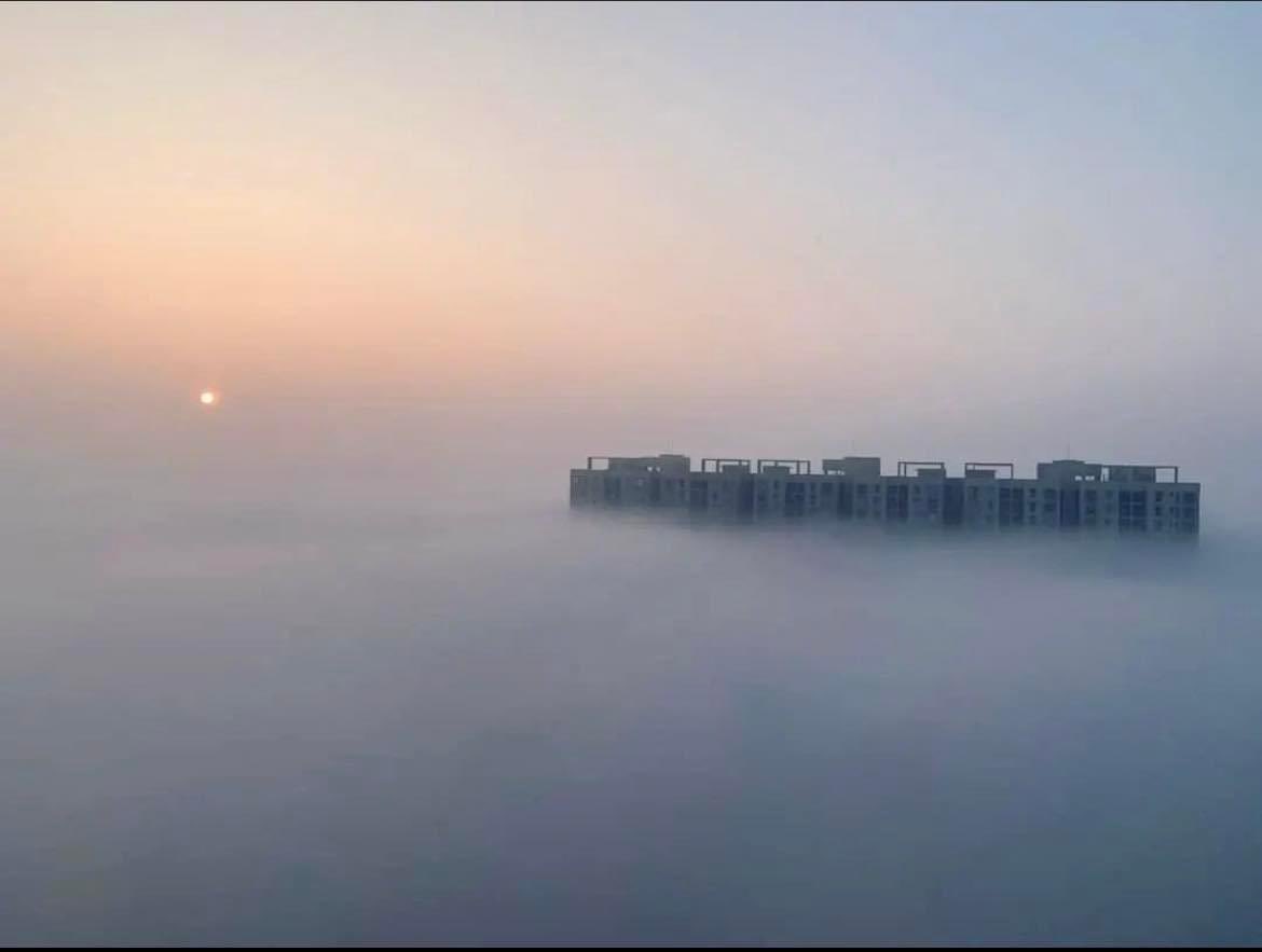 gauravkheterpal's tweet image. Can you guess which city is this? If I was asked to make 5 guesses, I would still get it wrong and I’ve lived here for the most of my life.

This is our very own Jaipur - the beautiful pink city, covered in clouds!

Pic Credits - Beautiful Jaipur FB Group

#Jaipur #Winters